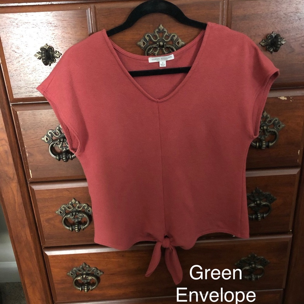 Green Envelope mauve Top